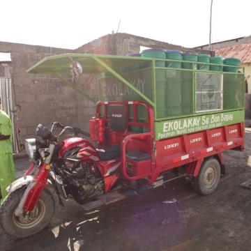 Collection vehicle